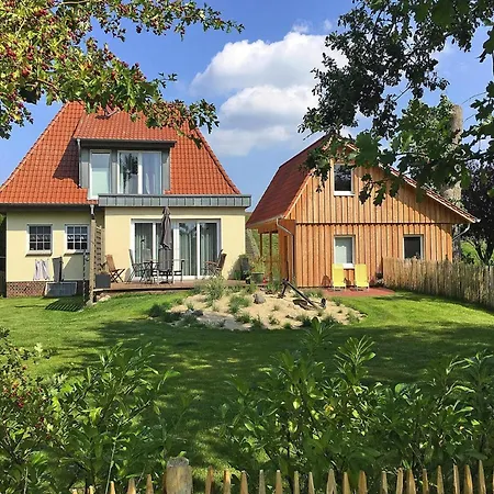 Ferienhaus, Fedderwardersiel 度假居 *